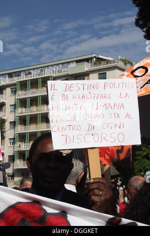 Rom, Italien. 19. Oktober 2013 Demonstranten am Anti Regierung Sparmaßnahmen Rallye in Rom, Italien © Gari Wyn Williams/Alamy Live N Stockfoto