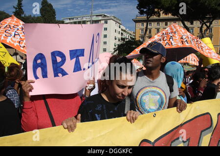 Rom, Italien. 19. Oktober 2013 Demonstranten am Anti Regierung Sparmaßnahmen Rallye in Rom, Italien © Gari Wyn Williams/Alamy Live N Stockfoto