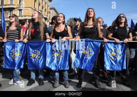 Rom, Italien. 19. Oktober 2013 Demonstranten am Anti Regierung Sparmaßnahmen Rallye in Rom, Italien © Gari Wyn Williams/Alamy Live-Nachrichten Stockfoto