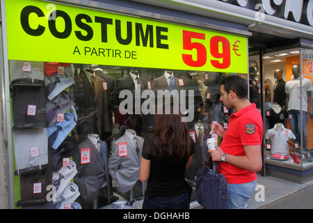 Paris Frankreich,Europa,Französisch,4. Arrondissement,Rue de Rivoli,Shopping Shopper Shopper shoppen shoppen shoppen shoppen shoppen Markt Märkte Marktplatz kaufen verkaufen,Retail stor Stockfoto