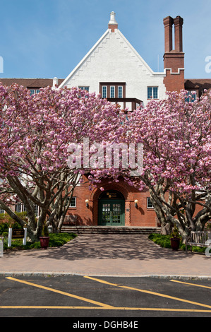 Montauk, New York - 25.04.12 - Exterieur des Montauk Manor bei 263 Edgemere Street in Montauk, New York 25. April 2012. Stockfoto