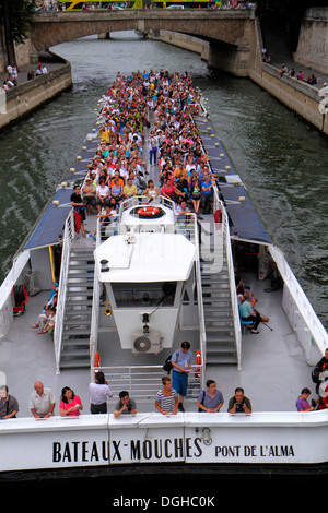 Paris, Frankreich, seine, malerische Bootstour, Passagiere, Fahrer, Blick auf die Pont au Doppelbrücke, über dem Kopf, Frankreich130816071 Stockfoto