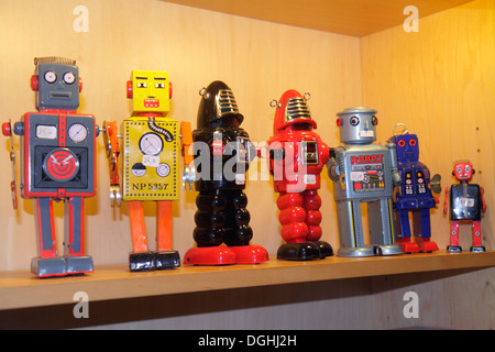 Paris Frankreich,9. Arrondissement,Rue Jean-Baptiste Pigalle,Spielwarengeschäft,Roboter,Ausstellungsverkauf Frankreich130820005 Stockfoto