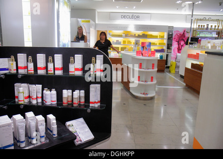 Paris Frankreich,Europa,Französisch,9. Arrondissement,Boulevard Haussmann,Au Printemps,Kaufhaus,Shopping Shopper Shopper Shopper Shops Market Markets ma Stockfoto