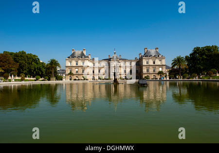 Palais du Luxembourg, Sitz des französischen Senats, Schlosspark Jardin du Luxembourg, Paris, Ile de France Region, Frankreich Stockfoto