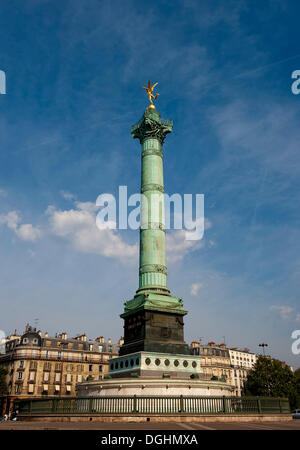 Place De La Bastille mit Säule Colonne de Juillet errichtet für die Opfer der Juli-Revolution von 1830, in der Spalte wurde ein Stockfoto