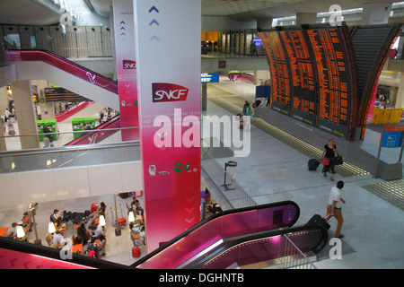 Paris Frankreich, CDG, Flughafen Charles de Gaulle, Ticketbüro, Zug, RER, Metro, SNCF, RATP, Abfahrten, Ankünfte, Frankreich130822005 Stockfoto