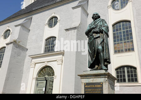 Johann Gottfried von Herder-Denkmal vor der Herder-Kirche, Stadt Kirche St. Peter und Paul, Weimar, Thüringen, Deutschland Stockfoto