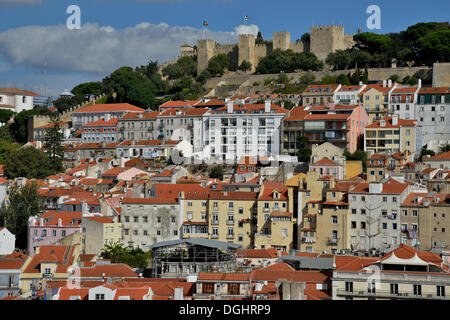 Blick über die Altstadt Alfama zum Castelo de Sao Jorge Schloss, Lissabon, Portugal, Europa, Lissabon, Portugal Stockfoto