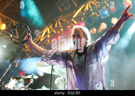 Ian Gillan, Sänger und Frontmann der britischen Rockband Deep Purple live auf der Spirit of Music Air Festival eröffnen in Uster Stockfoto