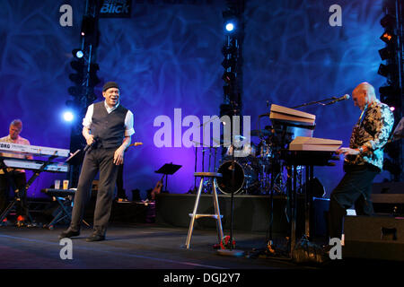 Al Jarreau, Leben der US amerikanischen Jazz, Pop und Rhythm And Blues-Sänger und Songwriter auf das Blue Balls Festival im Konzert Stockfoto