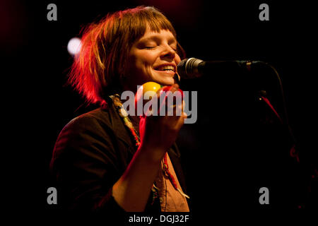 Wallis Bird, irische Sänger-Songwriter und Musiker, live auf der Schueuer, Luzern, Schweiz, Europa Stockfoto