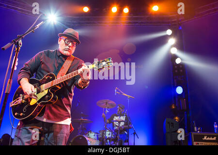 Der irischer US-amerikanische Hip-Hop- und Crossover Musiker Everlast Durchführung live im Luzerner Saal des KKL Stockfoto