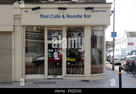 Thai Cafe Restaurant auf Garratt Lane in wohlhabenden und gentrifizierten Earlsfield Süd-West London sw18 Stockfoto