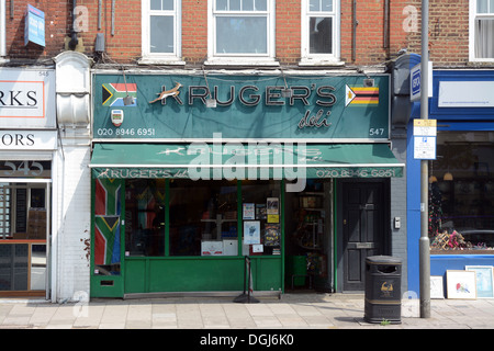 Krugers Deli South African auf Garratt Lane in wohlhabenden und gentrifizierten Earlsfield Süd-West London sw18 Stockfoto