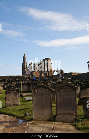 Whitby Abtei und Friedhof / Friedhof, North Yorkshire Nordengland. Stockfoto
