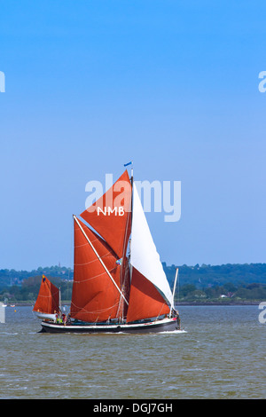 Themse Segeln Lastkahn Dawn am Fluss Blackwater. Stockfoto