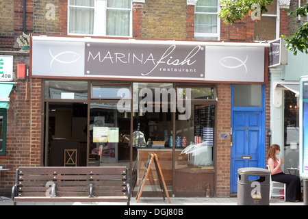 Marina-Fisch-Restaurant am Garratt Lane in wohlhabenden und gentrifizierten Earlsfield Süd-West London sw18 Stockfoto