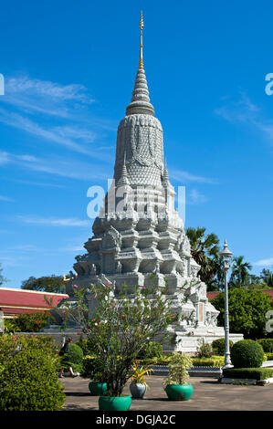 Stupa von König Norodom I. auf dem Gelände der Königspalast, Phnom Penh, Kambodscha, Südost-Asien Stockfoto