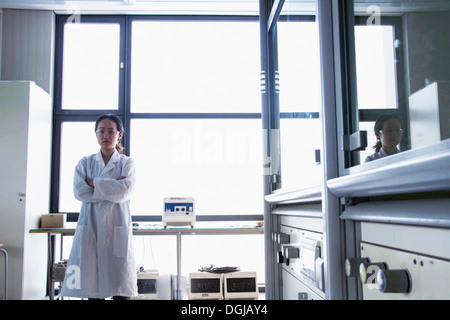 Porträt der Wissenschaftlerin im Labor Stockfoto