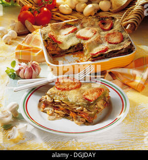 Piemont Lasagne mit Pilzen, italienisch. Stockfoto