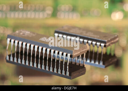 Zwei Mikroprozessoren mit Reflexion Stockfoto