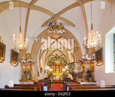 Innenansicht der Kirche Maria Namen, spätromanische frühgotischen Stil, barocke Innenausstattung, moenichkirchen Stockfoto