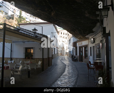 Höhle Bauten in Stein Setenil de Las Bodegas, Provinz Cadiz, Spanien Stockfoto