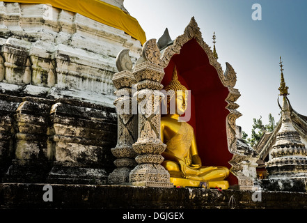 Ein Buddha am Wat Buppharam in Chiang Mai. Stockfoto