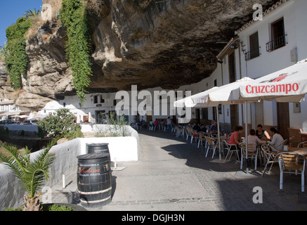 Höhle Bauten in Stein Setenil de Las Bodegas, Provinz Cadiz, Spanien Stockfoto