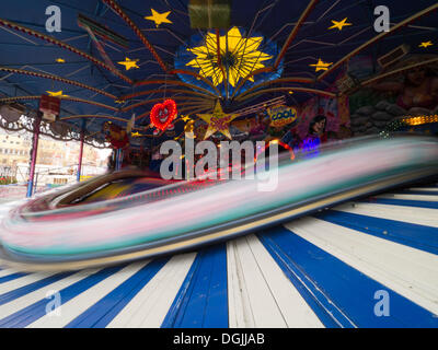 Kirmes fahren, Weihnachtsmarkt in Jena, Thüringen, PublicGround Stockfoto