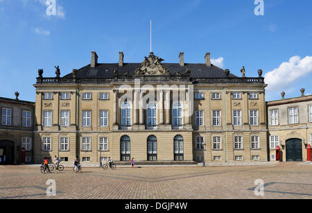 Schloss Amalienborg, Kopenhagen, Dänemark, Skandinavien, Nordeuropa Stockfoto