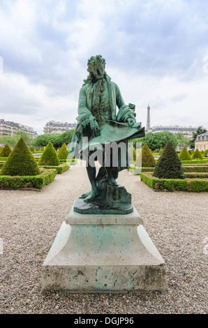 Statue von Jules Hardouin-Mansart in den Jardin de l'Intendant Les Invalides, Paris, Frankreich Stockfoto