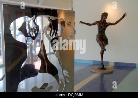 Miami Beach Florida, Miami City Ballet, Lobby, Kunst, Skulptur, Besucher reisen Reise Reise Tourismus Wahrzeichen Wahrzeichen, Kultur Kultur Kultur V Stockfoto