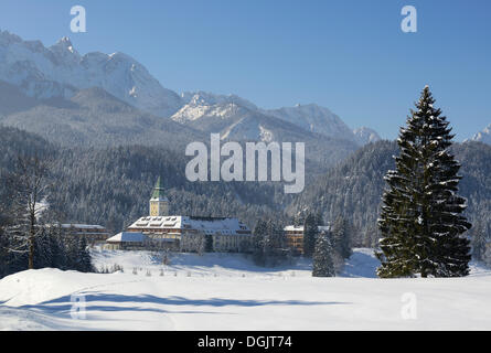 Schlosshotel Schloss Elmau, Wetterstein-Gebirge, Krün, Upper Bavaria, Bavaria, Germany Stockfoto