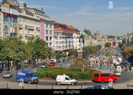 Blick über den Wenzelsplatz, Prag, Tschechische Republik, Europa Stockfoto