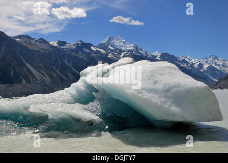 Eisberge auf der Tasman Lake, Mount Cook Nationalpark, Südinsel, Neuseeland Stockfoto