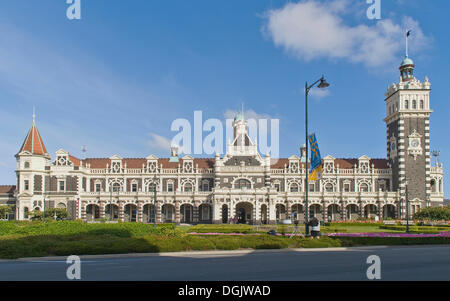 Historischer Bahnhof gebaut im Stil der Neo-Renaissance, Dunedin, Südinsel, Neuseeland Stockfoto