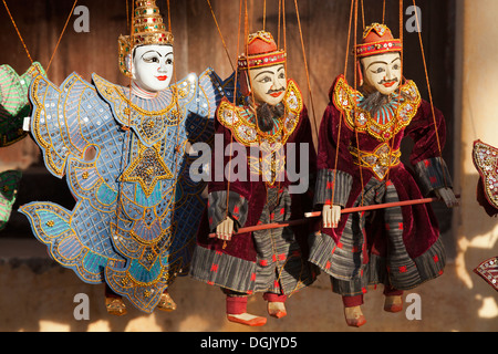 Schöne burmesische Marionetten in Bagan. Stockfoto