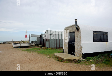 Ungewöhnliche Strandhütten und Fischerhütten an der Portland Bill Dorset Coast UK Stockfoto