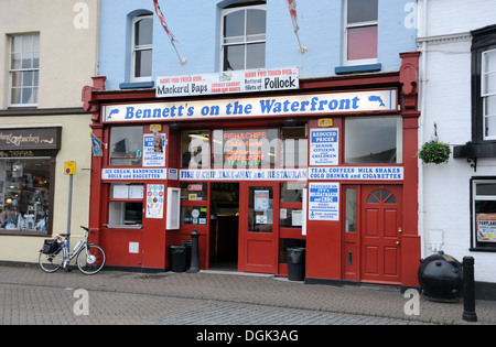 Berühmte Fish &amp; Chips-shop Bennett an der Waterfront Weymouth Dorset Wessex UK Stockfoto