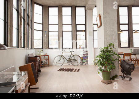 Wohnung-Interieur mit Retro-Stil Stockfoto