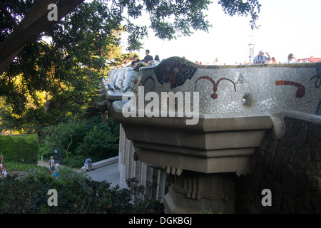 Parc Güell (komplexe Balkenholz von Antoni Gaudi), Barcelona, Katalonien, Spanien. Stockfoto