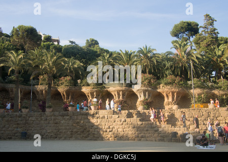 Parc Güell (komplexe Balkenholz von Antoni Gaudi), Barcelona, Katalonien, Spanien. Stockfoto