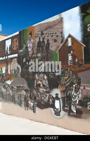 Eine bunte Wand-Wandbild von Hispanic Heritage in der Innenstadt von Gallup in New Mexico. Stockfoto