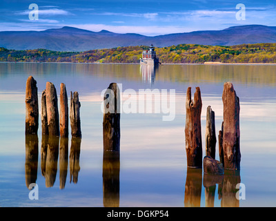 Ein Blick über den Hudson River im Herbst. Stockfoto