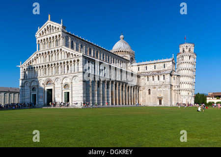 Dom und Schiefer Turm von Pisa am Piazza dei Miracoli in Pisa. Stockfoto