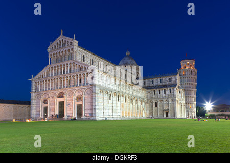 Dom und Schiefer Turm von Pisa am Piazza dei Miracoli in Pisa. Stockfoto