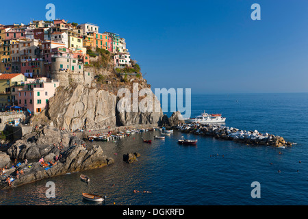 Klippe Dorf Manarola in den Cinque Terre. Stockfoto