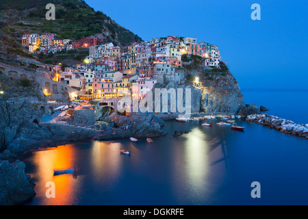 Klippe Dorf Manarola in den Cinque Terre. Stockfoto